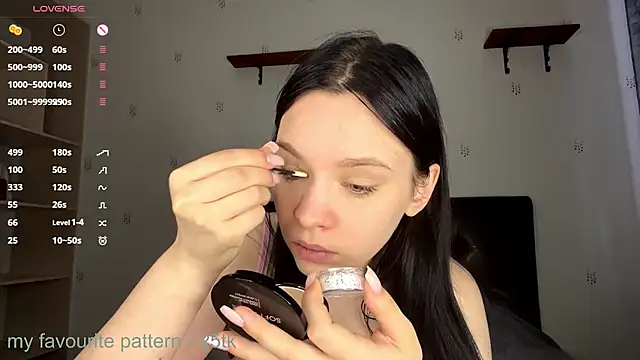 DebbiAbramian online show from January 16, 12:42 pm