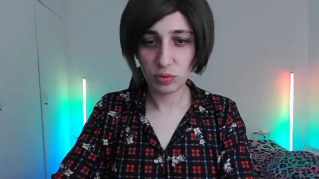 HoneyValentine online show from March 18, 7:39 pm