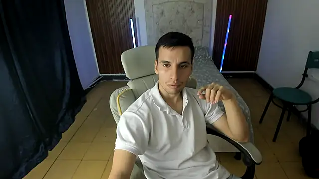 junior caicer online show from January 13, 1:55 am