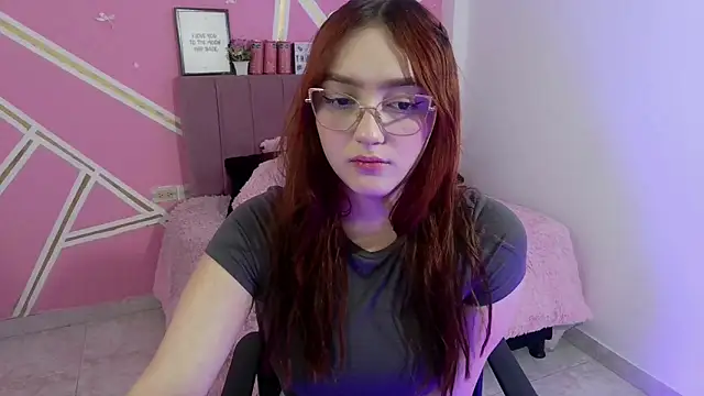 Snapshot of Natasha_Romanof18 chatting on February 26, 4:11 am Natasha Romanof18 online show from February 26, 4:11 am