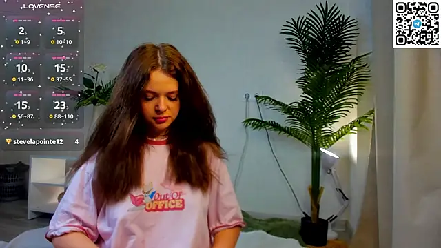 desiree doll online show from January 14, 1:11 am