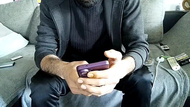 Moh 197 online show from March 29, 3:45 pm