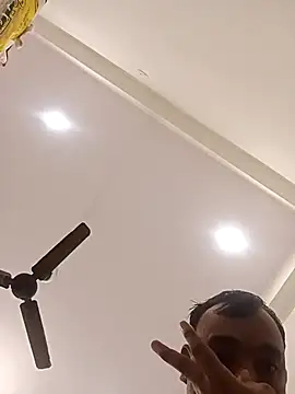 piryasharma005 online show from January 8, 1:46 pm