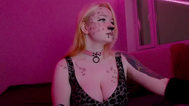 Rizebigboobs online show from January 10, 8:32 pm