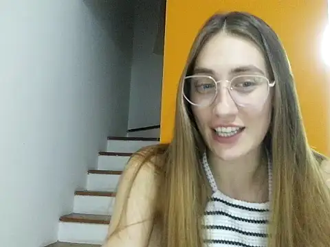 Noracherry online show from March 4, 12:16 am