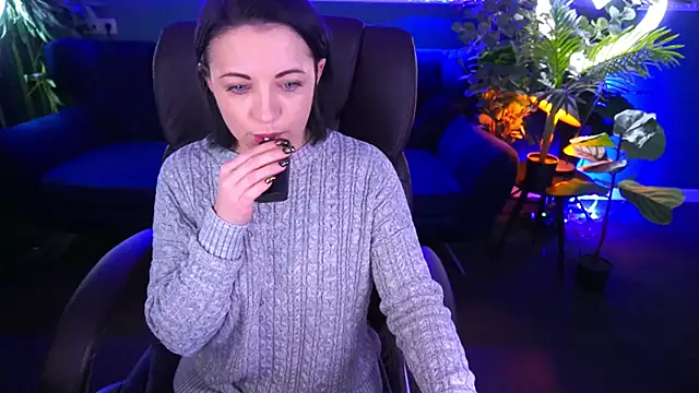 Snapshot of Dafni_Monn chatting on January 13, 7:11 am Dafni Monn online show from January 13, 7:11 am