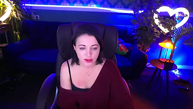 Snapshot of Dafni_Monn chatting on February 2, 6:48 am Dafni Monn online show from February 2, 6:48 am