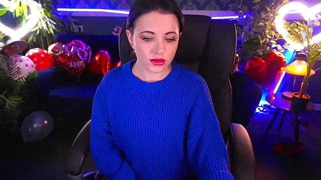 Snapshot of Dafni_Monn chatting on February 8, 6:43 am Dafni Monn online show from February 8, 6:43 am