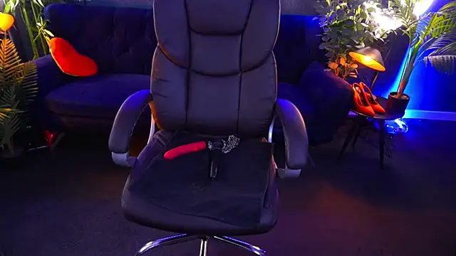 Snapshot of Dafni_Monn chatting on February 25, 12:55 pm Dafni Monn online show from February 25, 12:55 pm