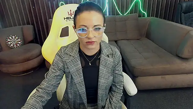 Snapshot of Dafni_Monn chatting on September 19, 5:31 am Dafni Monn online show from September 19, 5:31 am