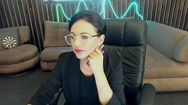 Snapshot of Dafni_Monn chatting on September 20, 5:41 am Dafni Monn online show from September 20, 5:41 am