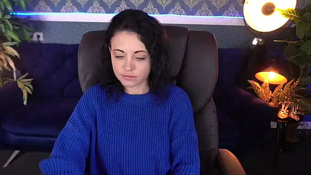 Snapshot of Dafni_Monn chatting on November 20, 6:35 am Dafni Monn online show from November 20, 6:35 am