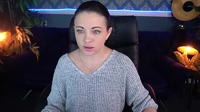 Snapshot of Dafni_Monn chatting on November 29, 1:47 pm Dafni Monn online show from November 29, 1:47 pm