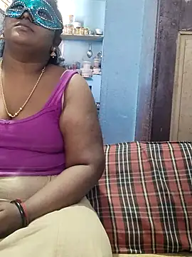 Snapshot of divyasree1431 chatting on February 4, 5:02 am divyasree1431 online show from February 4, 5:02 am