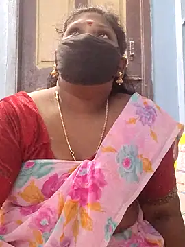 Snapshot of divyasree1431 chatting on February 6, 5:45 am divyasree1431 online show from February 6, 5:45 am