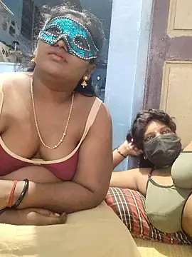 Snapshot of divyasree1431 chatting on February 6, 5:49 pm divyasree1431 online show from February 6, 5:49 pm