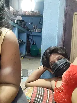 Snapshot of divyasree1431 chatting on February 25, 5:28 am divyasree1431 online show from February 25, 5:28 am