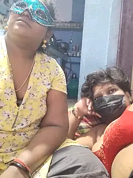 Snapshot of divyasree1431 chatting on February 25, 5:33 pm divyasree1431 online show from February 25, 5:33 pm