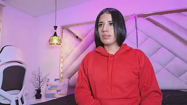 zoevg online show from April 8, 12:05 pm