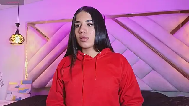 zoevg online show from April 16, 12:39 pm