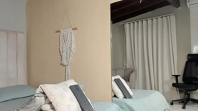 Thiago moretti online show from February 11, 4:23 pm