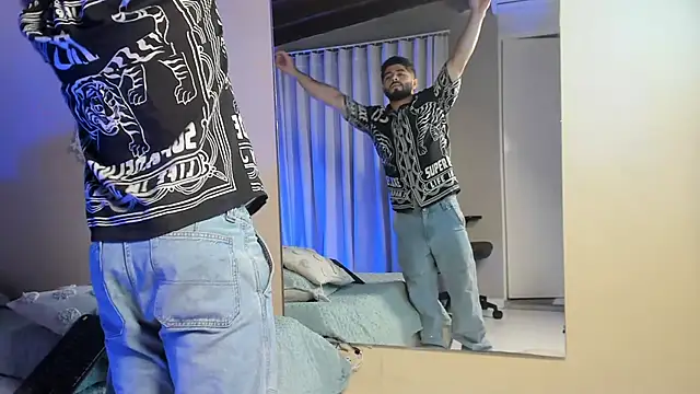 Thiago moretti online show from April 16, 9:39 pm