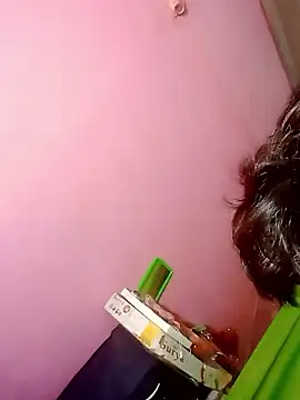 larahotg online show from January 9, 11:57 am