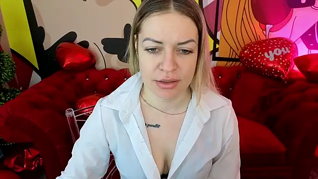 Snapshot of AnnaRayy chatting on February 10, 1:37 pm AnnaRayy online show from February 10, 1:37 pm