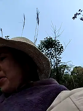 feli-00 online show from January 13, 5:35 am