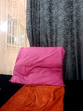 Amanda April online show from April 15, 2:13 pm