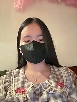 Gwen879 online show from February 7, 1:26 pm