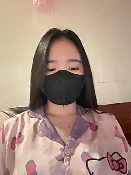 Gwen879 online show from March 25, 12:27 am