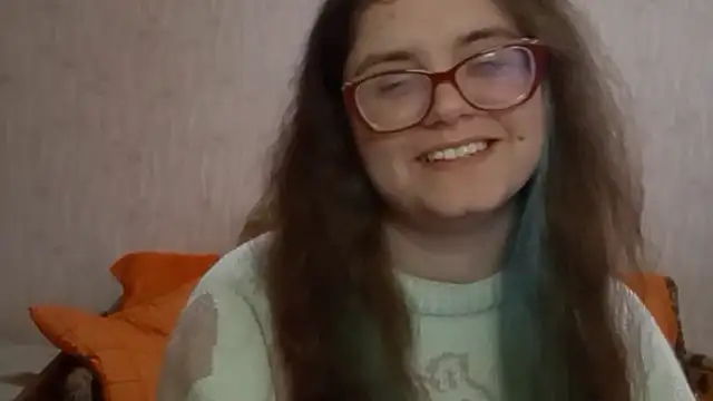 Snapshot of Miyabeee chatting on February 7, 8:18 am Miyabeee online show from February 7, 8:18 am