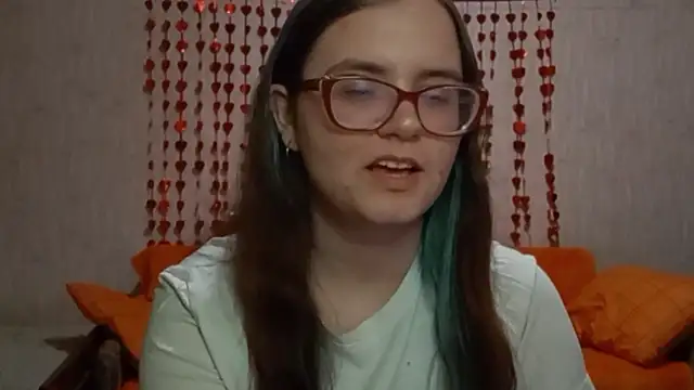 Snapshot of Miyabeee chatting on February 12, 5:08 pm Miyabeee online show from February 12, 5:08 pm