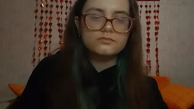 Snapshot of Miyabeee chatting on February 17, 5:19 pm Miyabeee online show from February 17, 5:19 pm