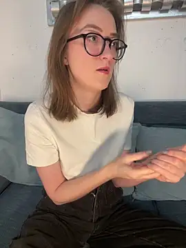 Persephone Kore online show from March 26, 6:57 pm