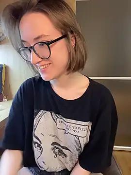 Persephone Kore online show from April 22, 6:09 pm