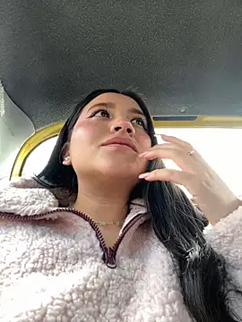 Veronica Wins  online show from January 16, 7:07 pm