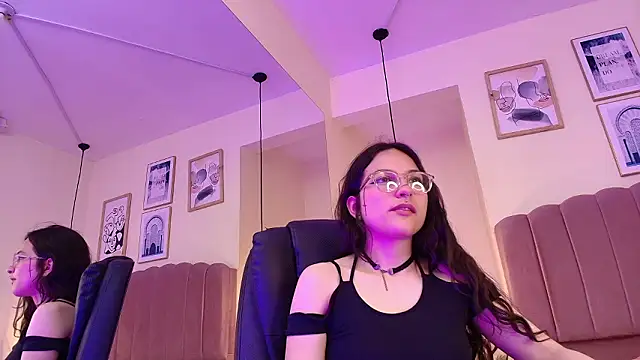 Hanabie  online show from February 11, 3:22 am