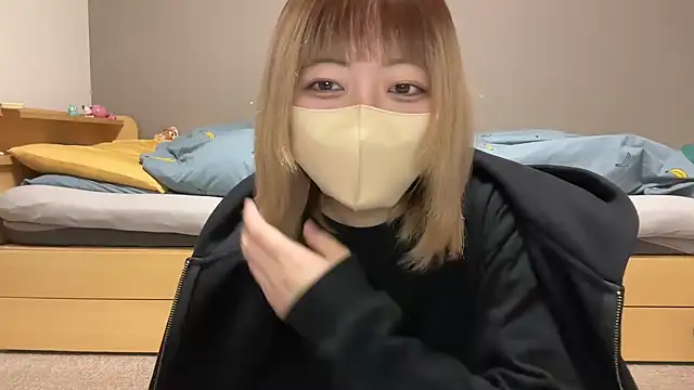 Snapshot of koko_xoxo chatting on February 6, 1:36 pm koko xoxo online show from February 6, 1:36 pm