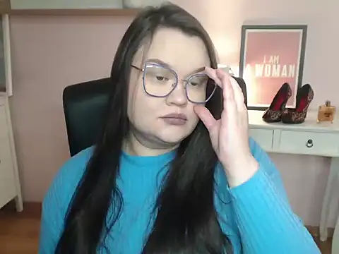 Snapshot of HollyDanceSoul chatting on February 16, 5:14 am HollyDanceSoul online show from February 16, 5:14 am