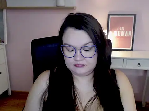 Snapshot of HollyDanceSoul chatting on March 4, 5:57 am HollyDanceSoul online show from March 4, 5:57 am