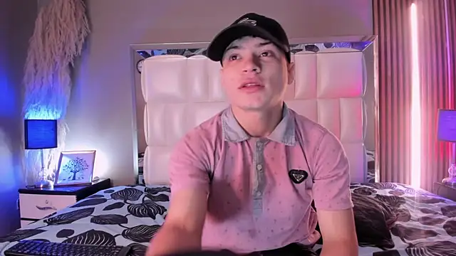 Roger And Ramona online show from March 1, 12:18 pm