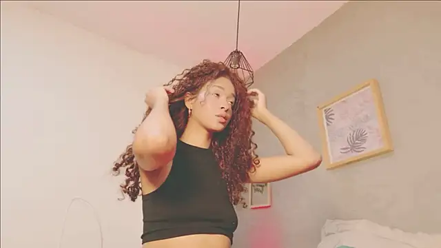 lanahill11 online show from February 12, 1:44 am