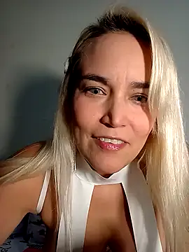 Allezzafox online show from January 12, 11:10 pm