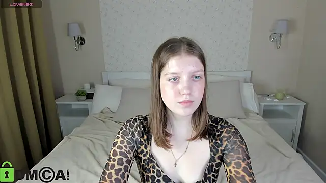 Casandra Joness online show from April 1, 6:03 am