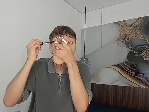 ReneePaz online show from January 13, 6:13 pm