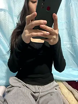 berry alma06 online show from January 13, 1:38 pm