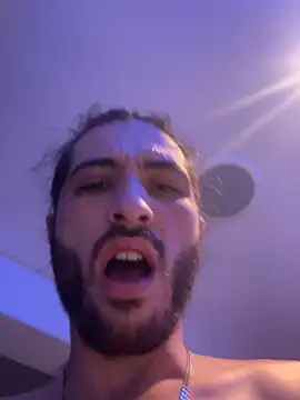 Brandy Mr-Whiskers online show from April 21, 5:25 am