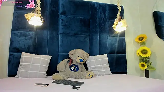 Laura Miller1 online show from March 15, 4:13 pm